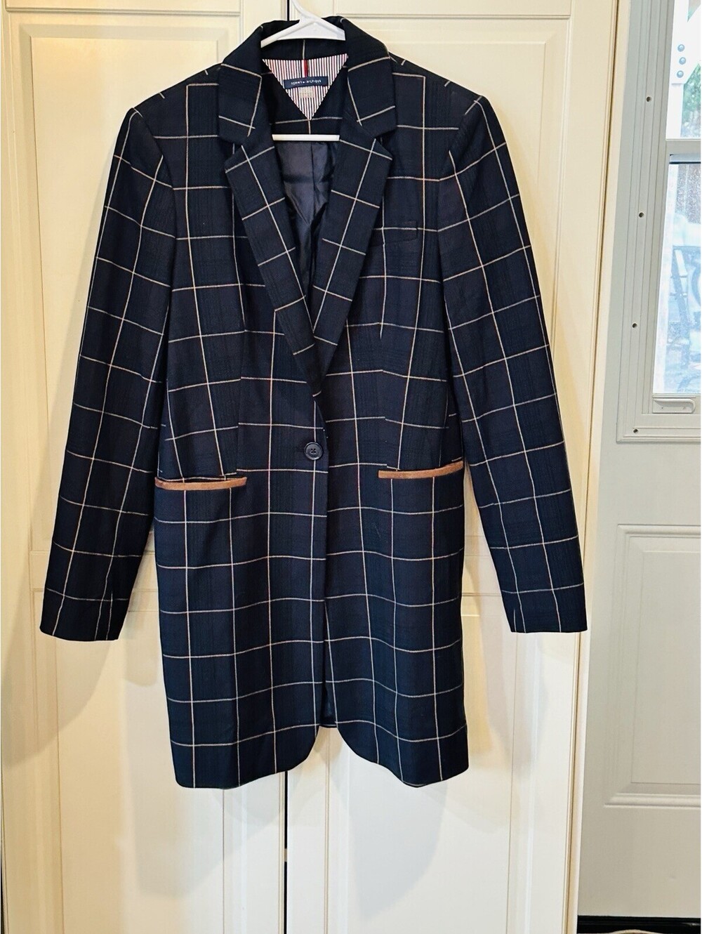Tommy Hilfiger Women's Black and Brown Windowpane One-Button Blazer
